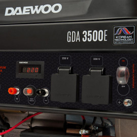 ZESTAW AGREGAT PRĄDOTWÓRCZY DAEWOO GDA 3500E 3.2kW + GENERATOR OIL SAE 10W-30 DWO 600